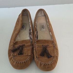 UGG AUSTRALIA - Lizzy Moccasin Slip On Tassle Leather Slippers Size 9